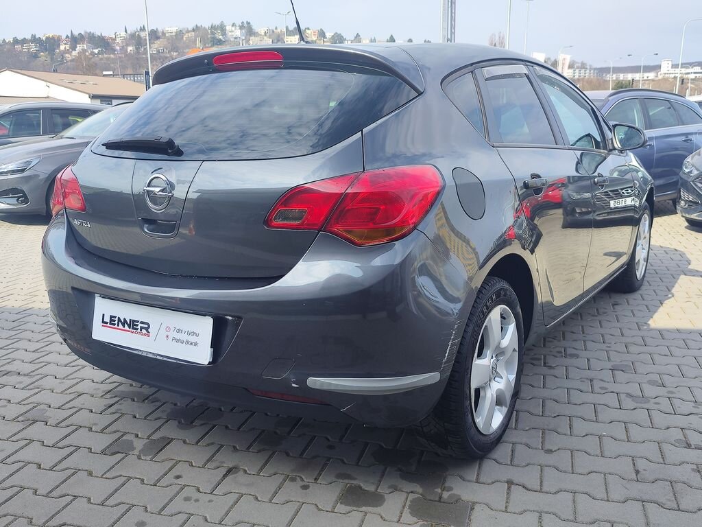 Opel Astra Hatchback 1,4 l 74 kw