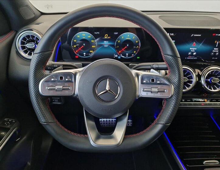 Mercedes-Benz GLB SUV 1,3 l 120 kw