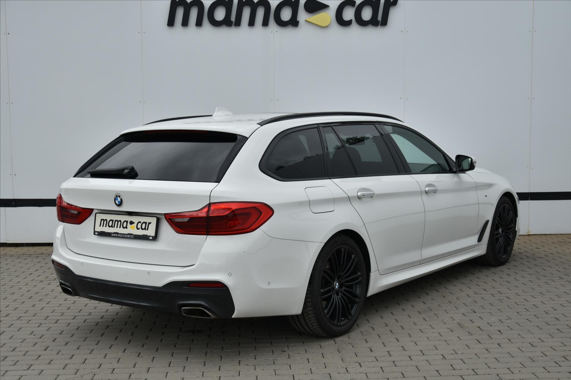 BMW Řada 5 Kombi 3,0 l 235 kw