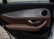 Mercedes-Benz Třídy E 23