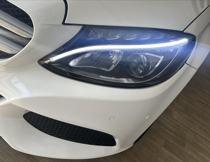 Mercedes-Benz Třídy C Kombi 2,1 l 125 kw