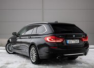 BMW Řada 5 Kombi 3,0 l 195 kw