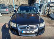 Volkswagen Touareg 1