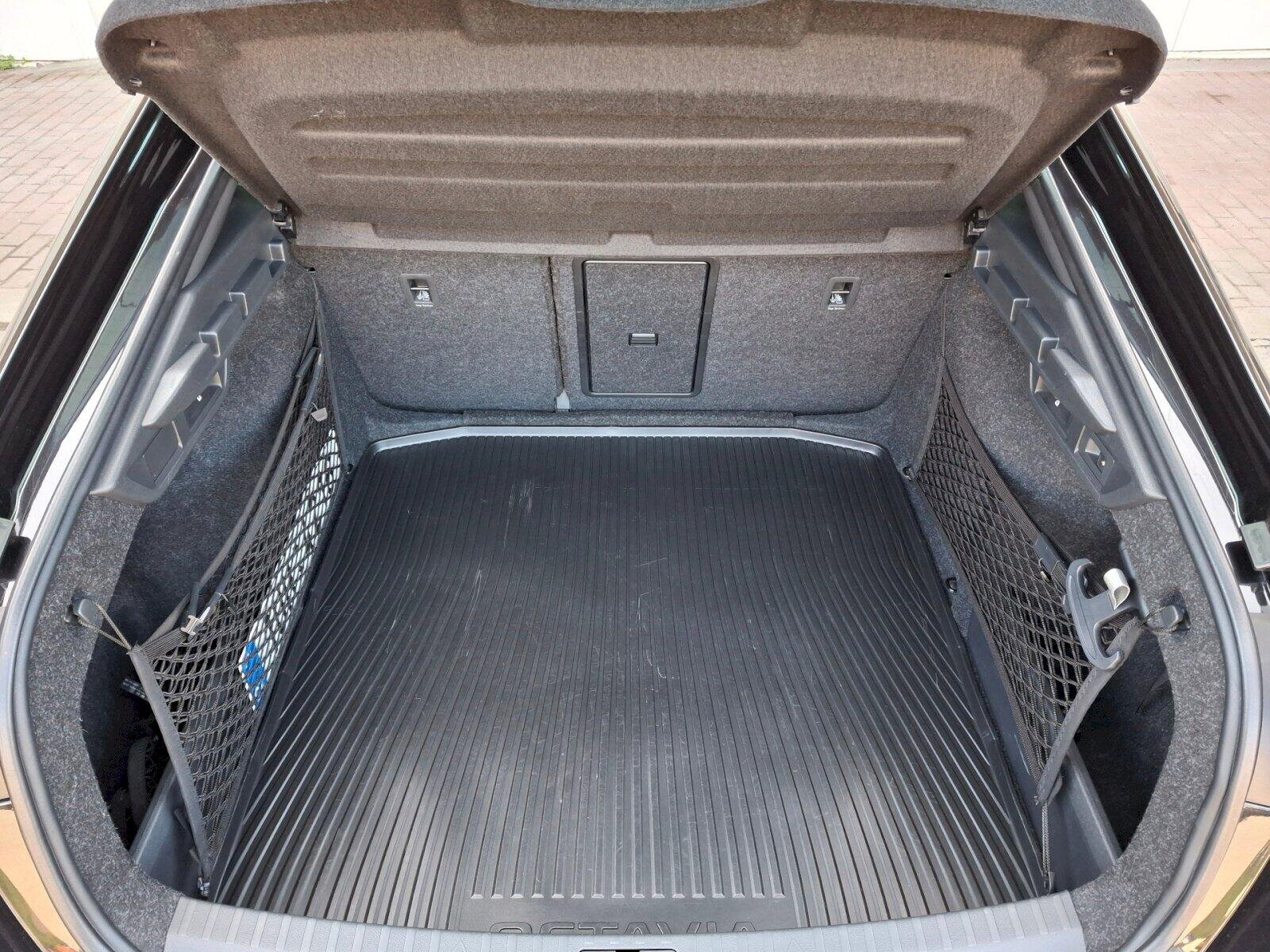 Škoda Octavia Sedan / Limuzína 2,0 l 180 kw