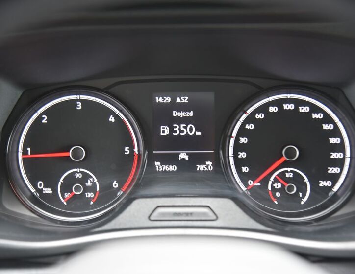 Volkswagen Multivan 29