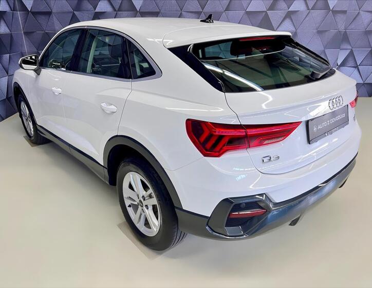Audi Q3 5