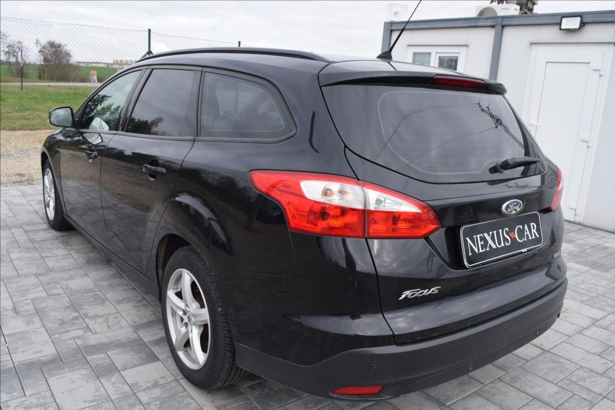 Ford Focus Kombi 998,0 92 kw