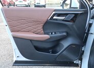 Mitsubishi Outlander SUV 2,4 l 225 kw