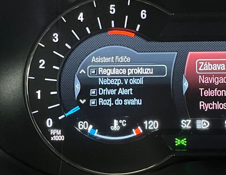 Ford S-MAX MPV 2,0 l 110 kw