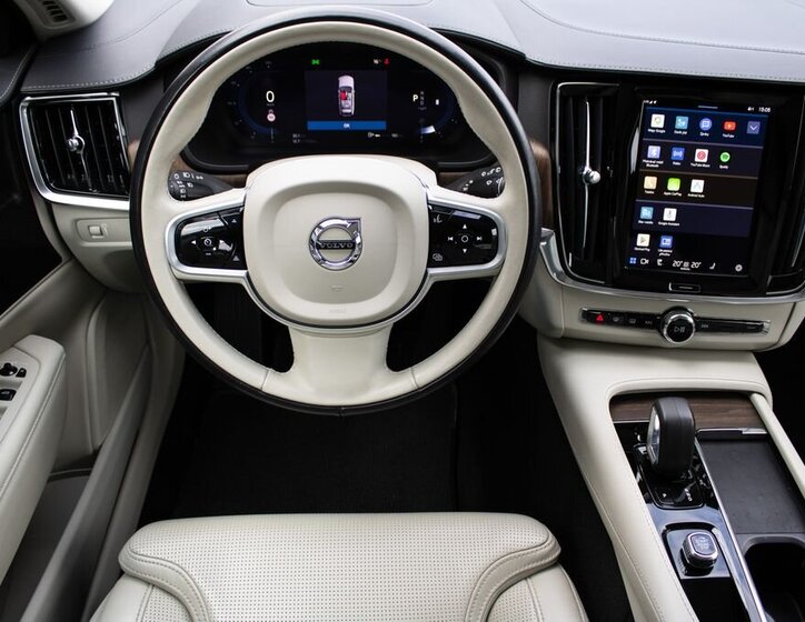 Volvo V90 Kombi 2,0 l 173 kw