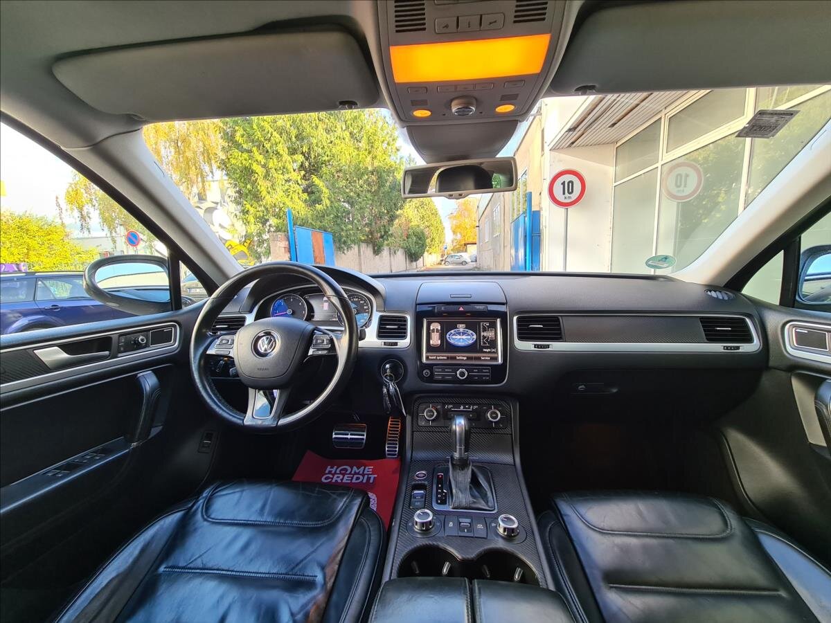 Volkswagen Touareg SUV 4,1 l 250 kw