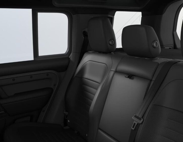 Land Rover Defender 8