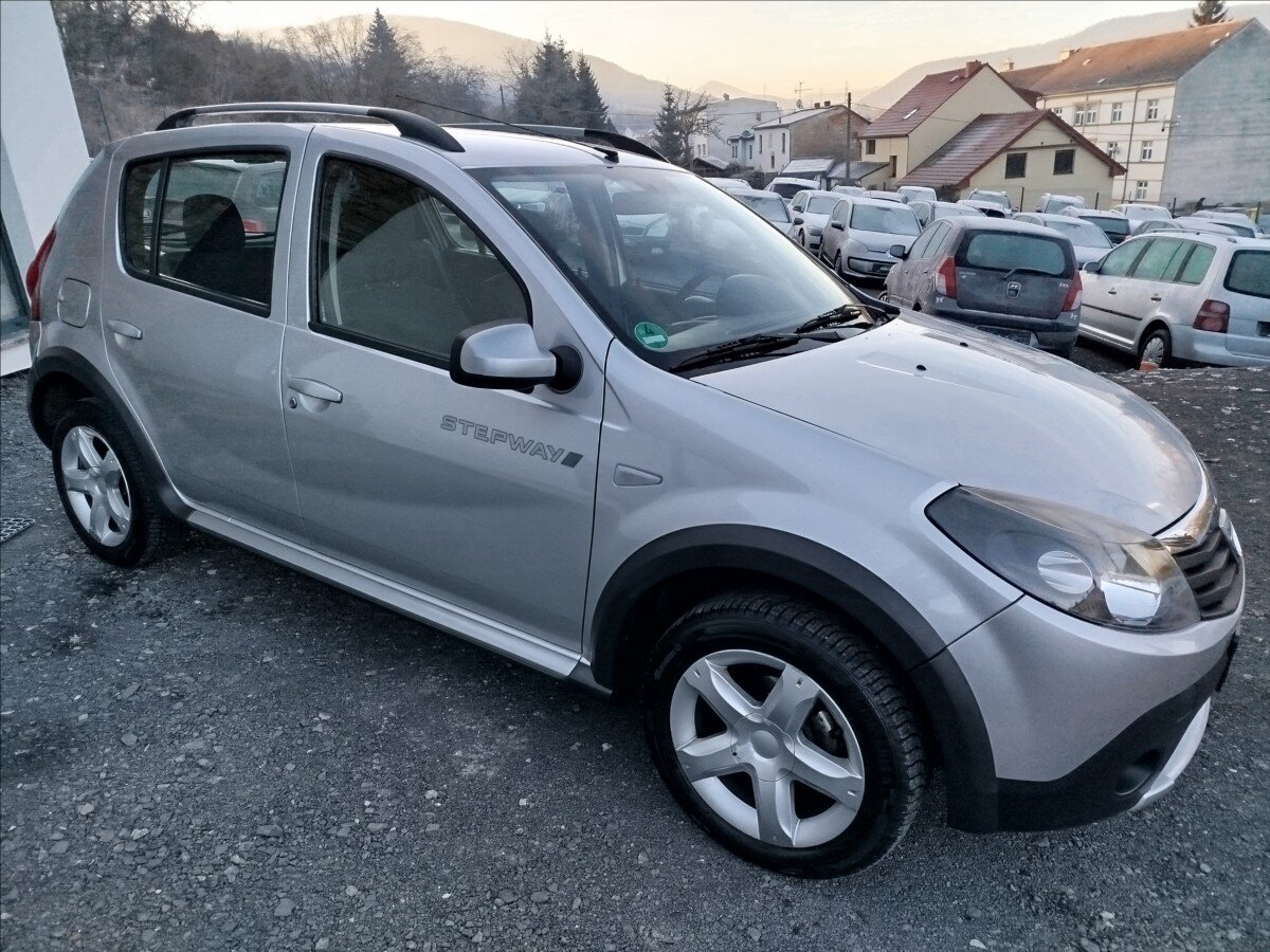 Dacia Sandero Hatchback 1,6 l 64 kw