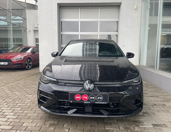 Volkswagen Golf Hatchback 2,0 l 245 kw