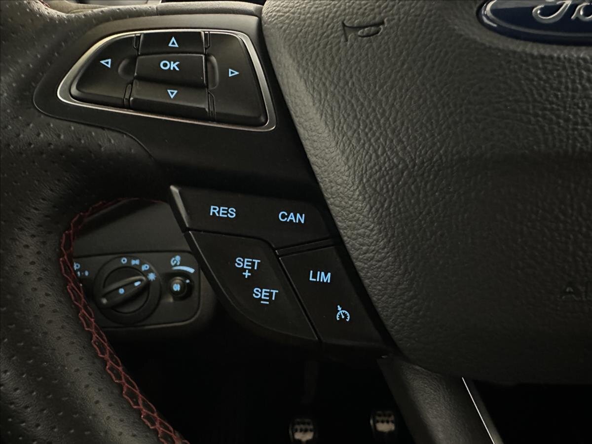 Ford Kuga SUV 1,5 l 110 kw