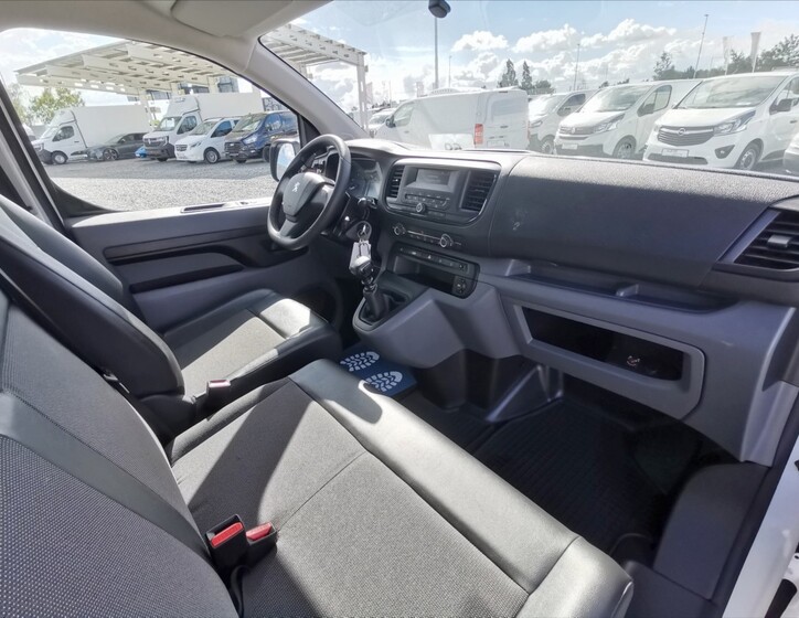 Peugeot Expert 8