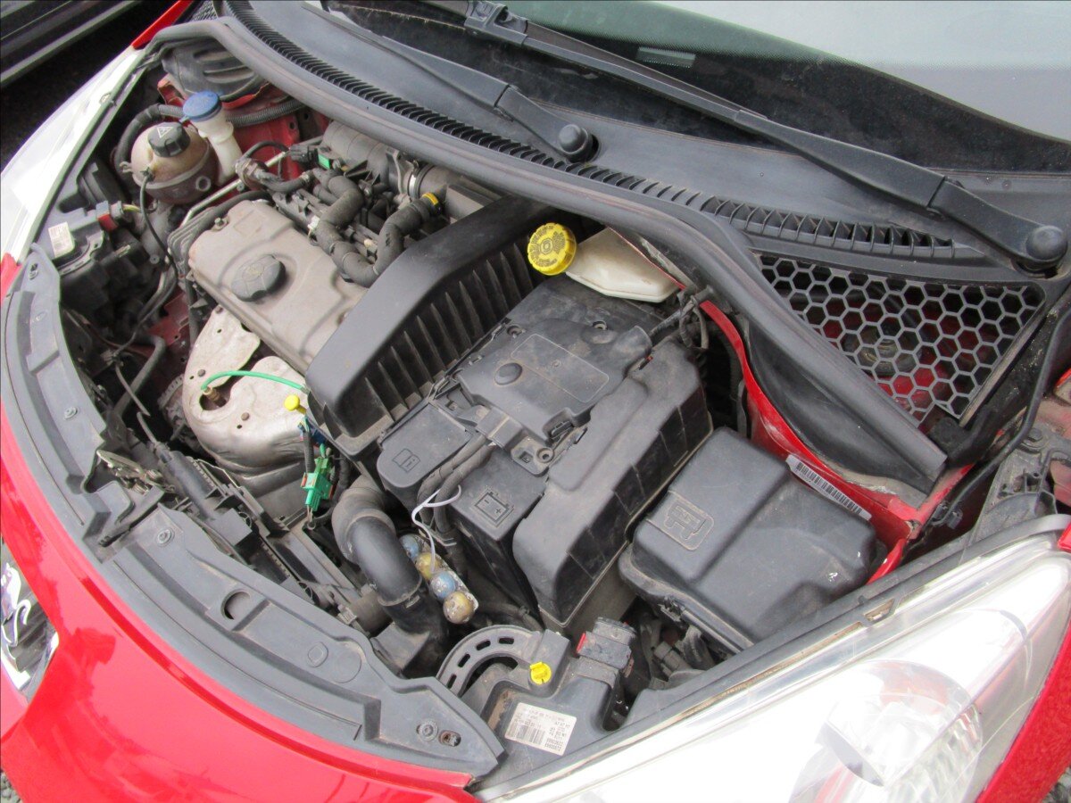 Peugeot 207 Kombi 1,4 l 54 kw