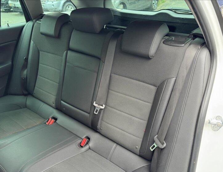 Opel Insignia Kombi 2,0 l 96 kw