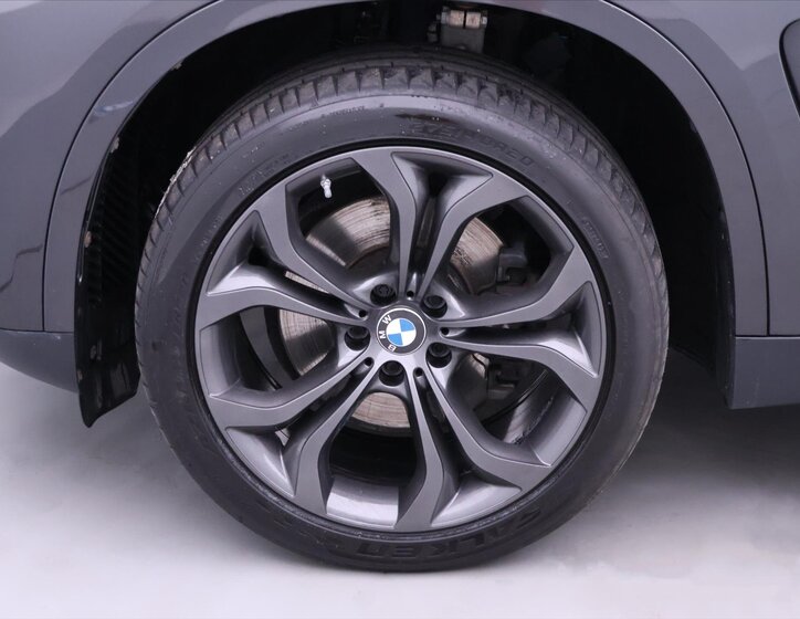 BMW X5 SUV 3,0 l 230 kw