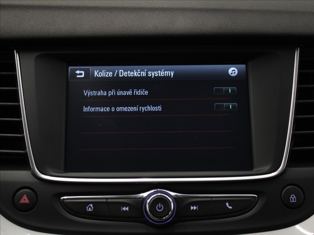 Opel Grandland X SUV / Terénní 1,2 l 96 kw