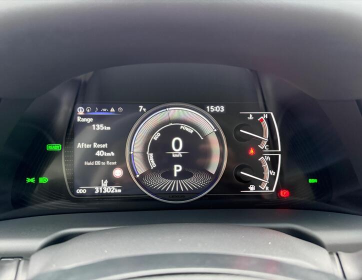 Lexus ES 300h 13