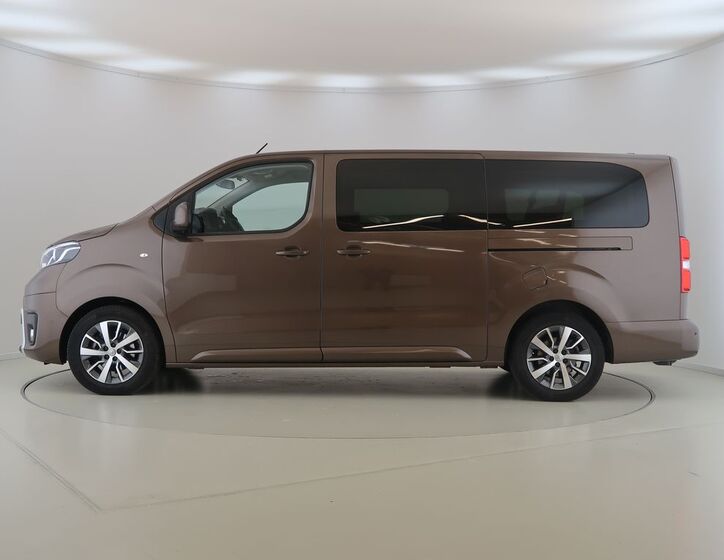 Toyota ProAce 8
