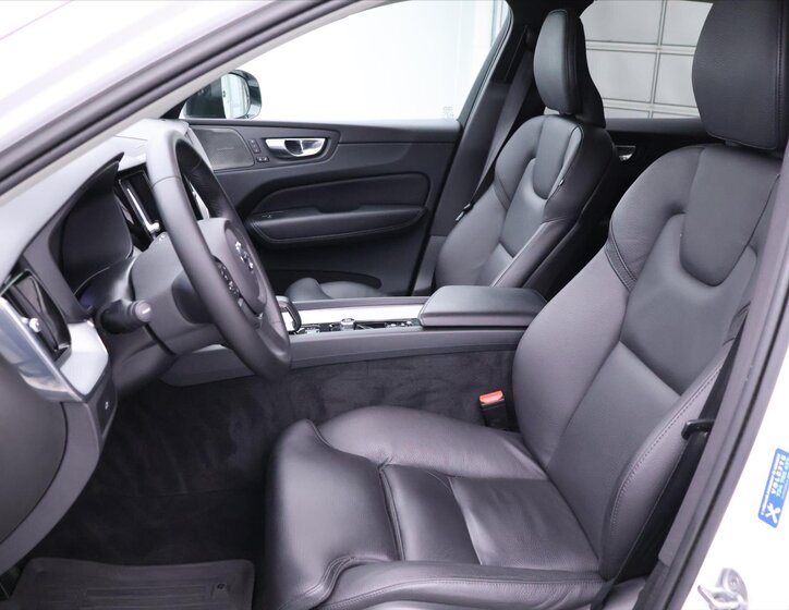 Volvo XC60 SUV / Terénní 2,0 l 173 kw