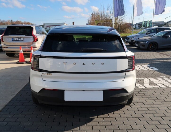 Volvo EX30 SUV 0,0 200 kw