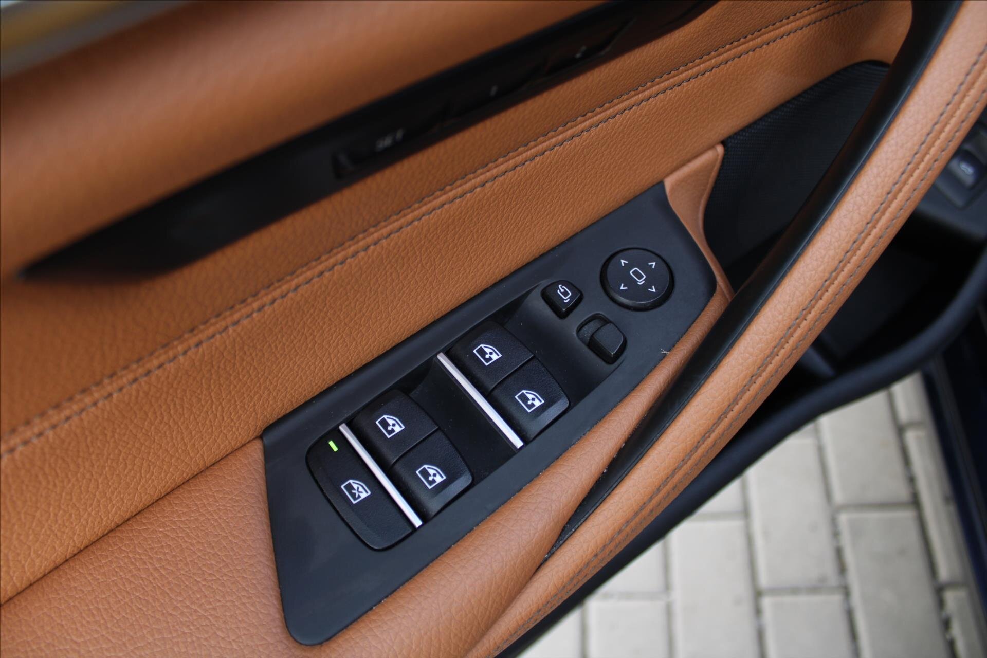 BMW Řada 5 Kombi 3,0 l 195 kw