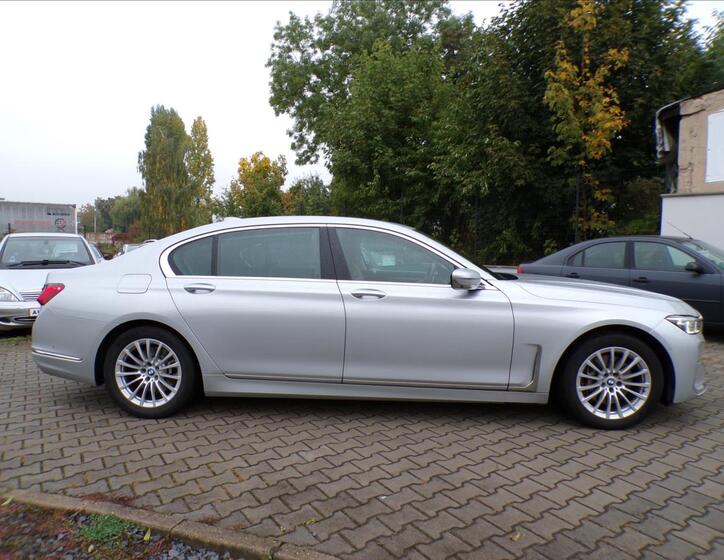 BMW Řada 7 4