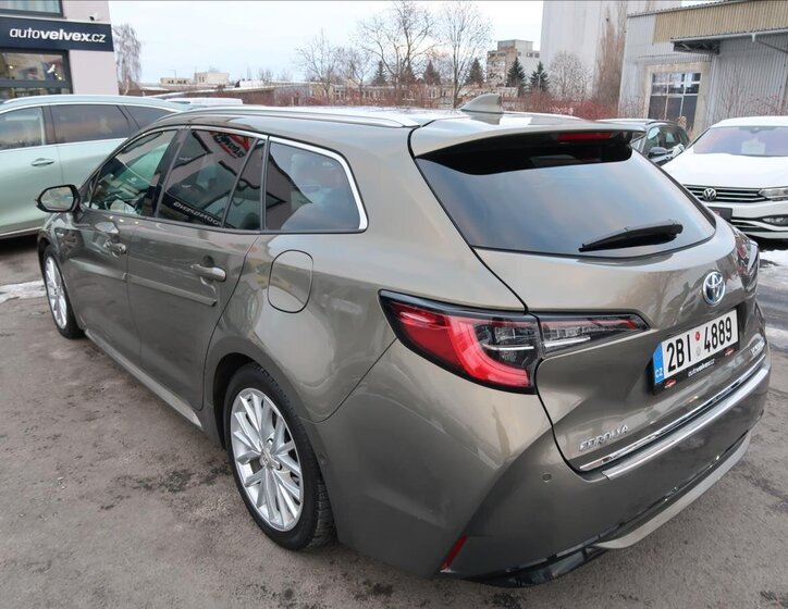 Toyota Corolla Kombi 2,0 l 132 kw