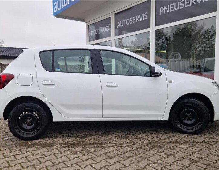 Dacia Sandero 6