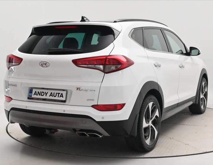 Hyundai Tucson SUV 2,0 l 100 kw