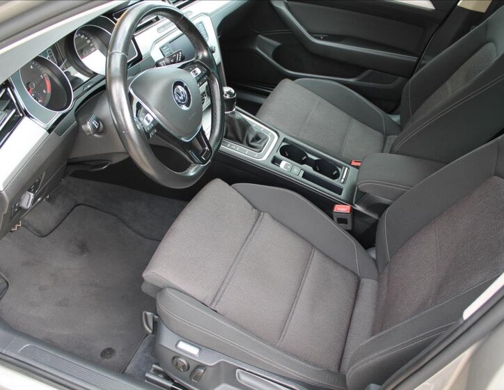 Volkswagen Passat Kombi 2,0 l 110 kw