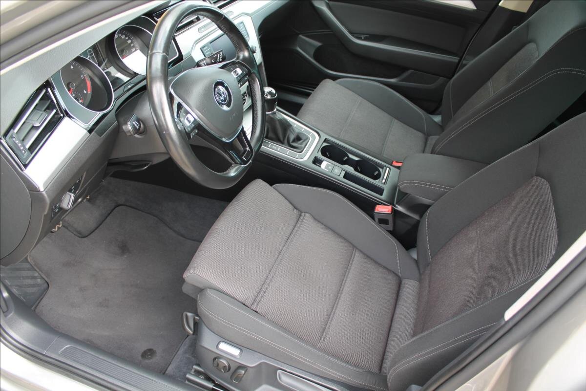 Volkswagen Passat Kombi 2,0 l 110 kw