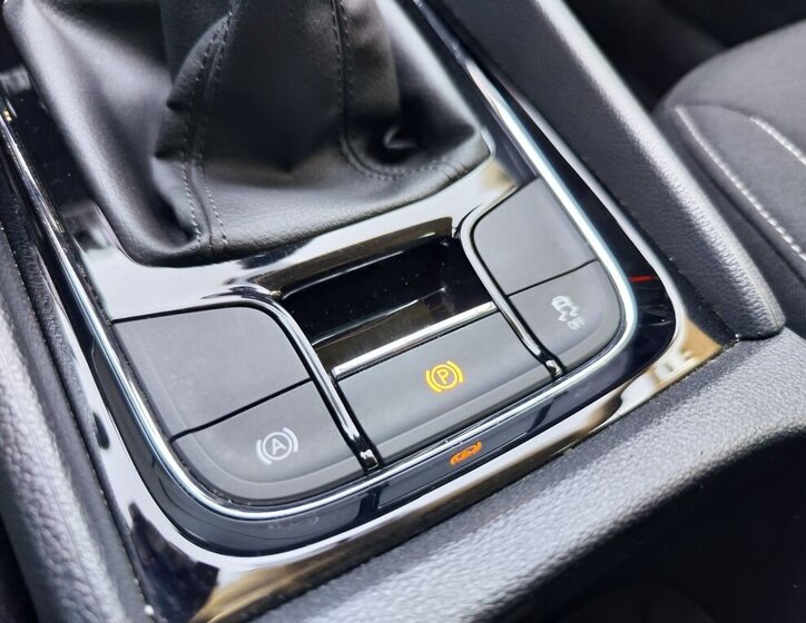 Škoda Karoq SUV 1,5 l 110 kw