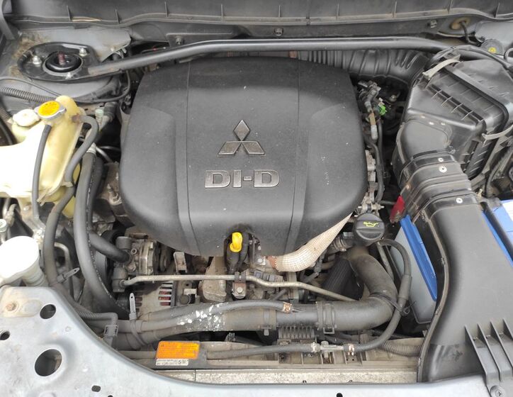 Mitsubishi Outlander 20