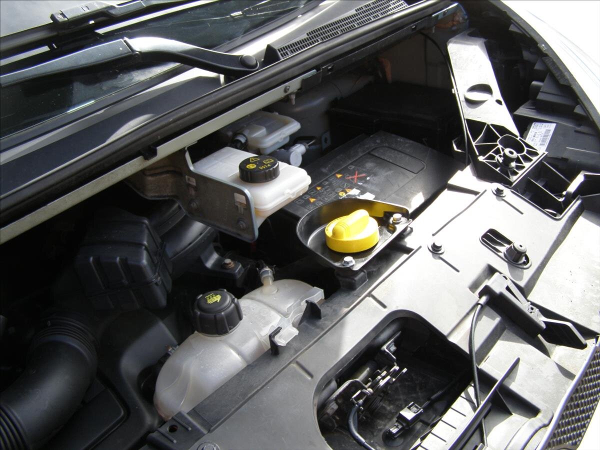 Opel Vivaro Ostatní 1,6 l 89 kw
