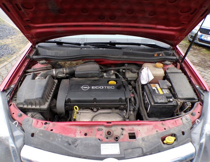 Opel Astra Hatchback 1,6 l 77 kw