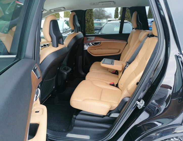 Volvo XC90 Kombi 2,0 l 165 kw