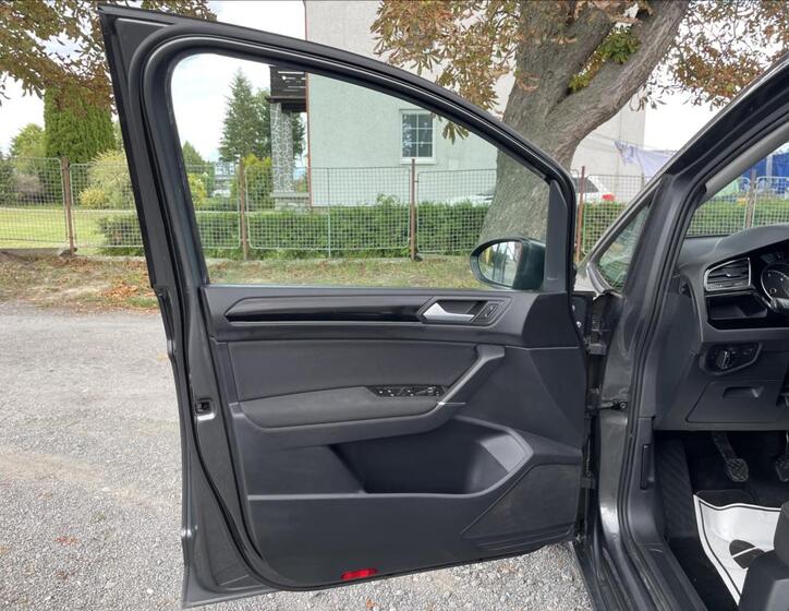 Volkswagen Touran 11