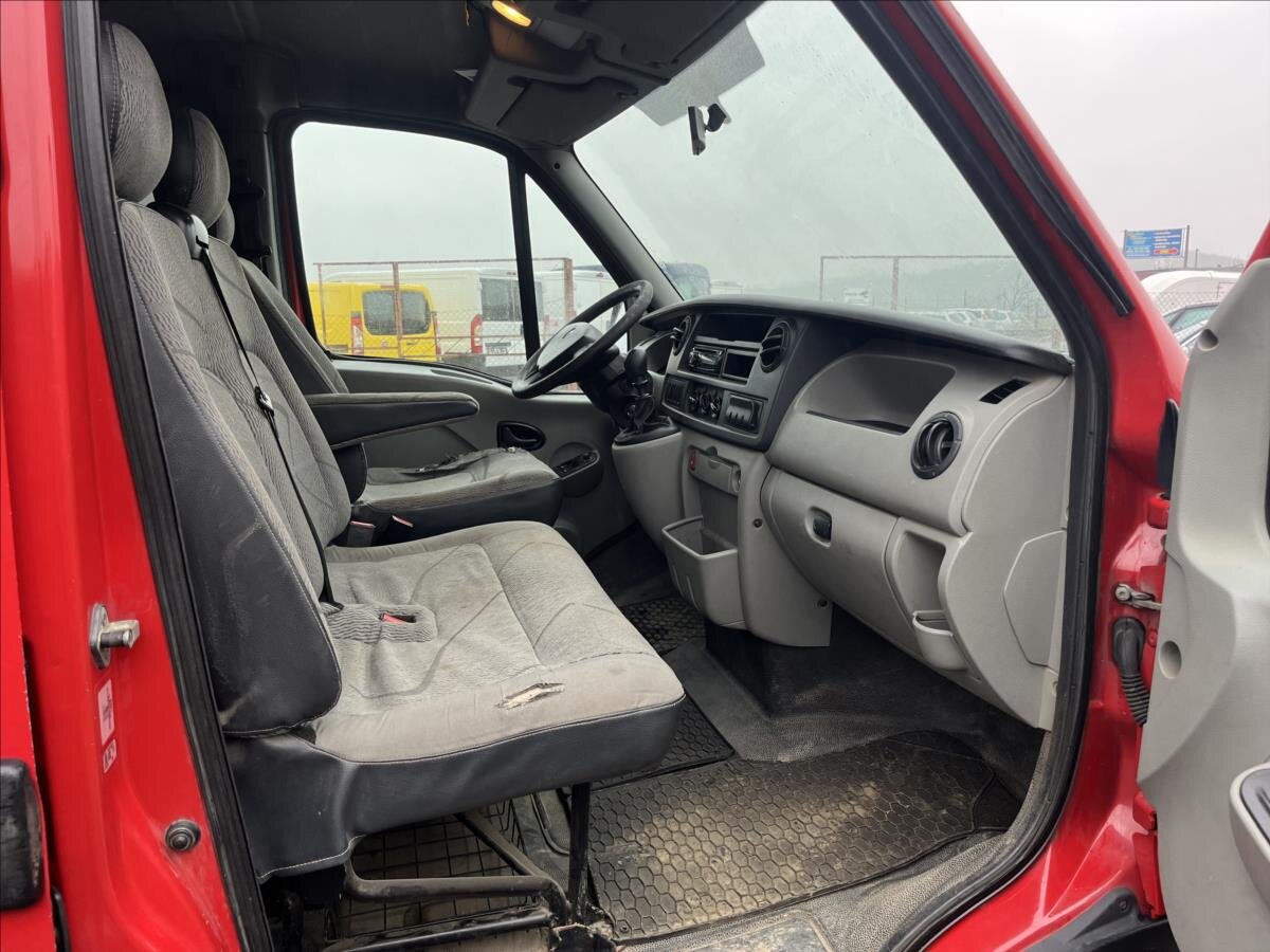 Renault Master Skříň 2,5 l 74 kw