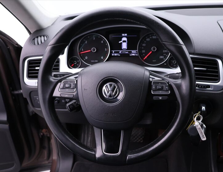 Volkswagen Touareg SUV / Terénní 3,0 l 180 kw