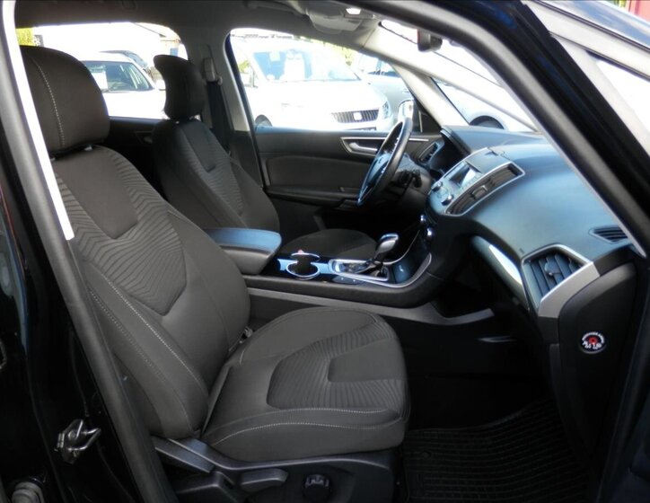 Ford S-MAX MPV 2,0 l 110 kw