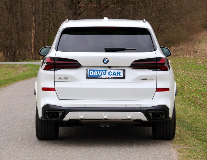 BMW X5 SUV / Terénní 3,0 l 259 kw