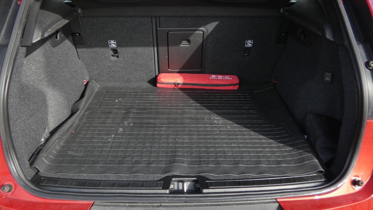 Volvo XC40 SUV / Terénní 2,0 l 145 kw