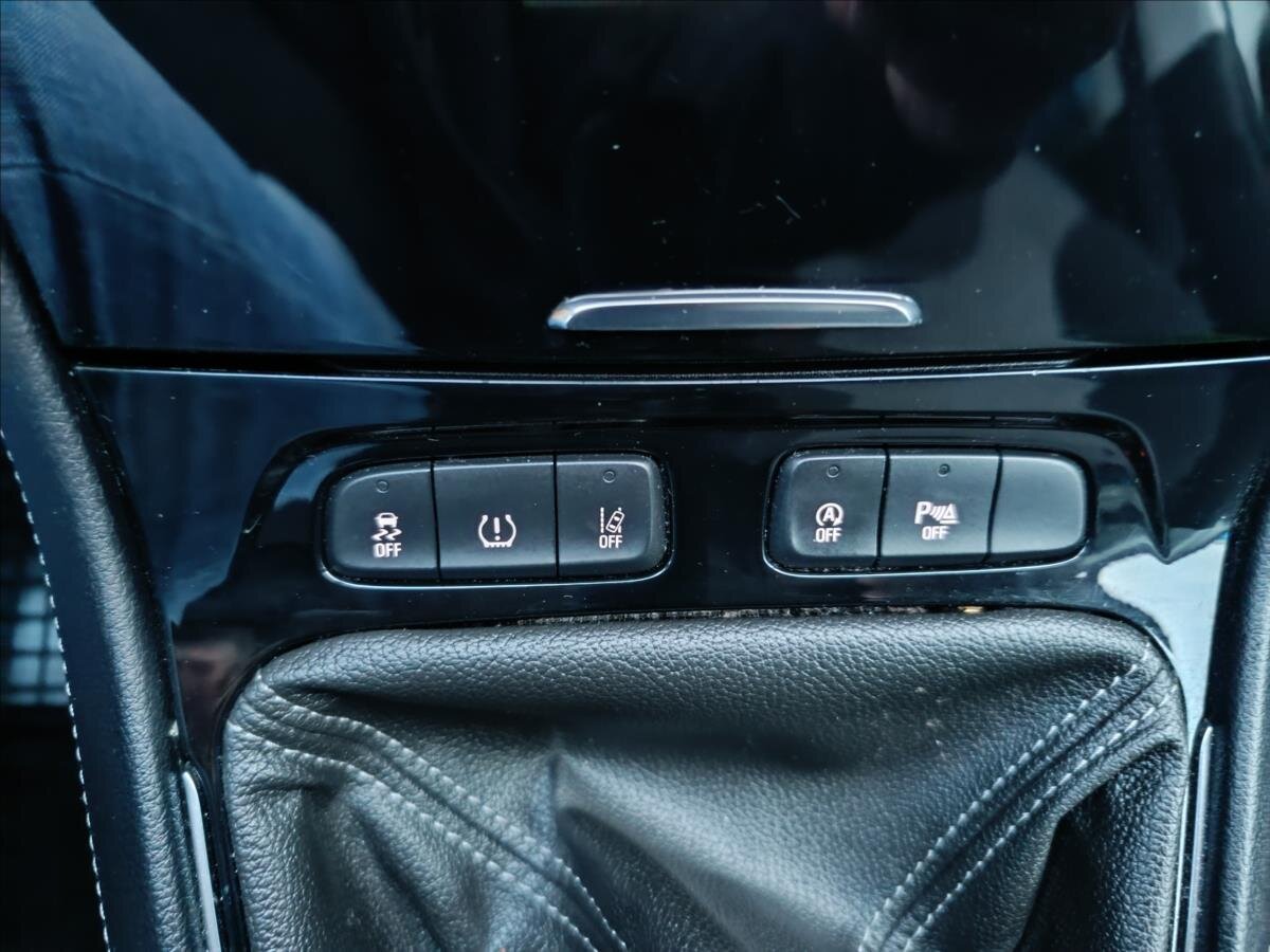 Opel Grandland X SUV / Terénní 1,2 l 96 kw