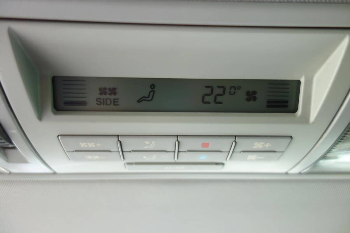 Volkswagen Multivan Kombi 2,5 l 128 kw