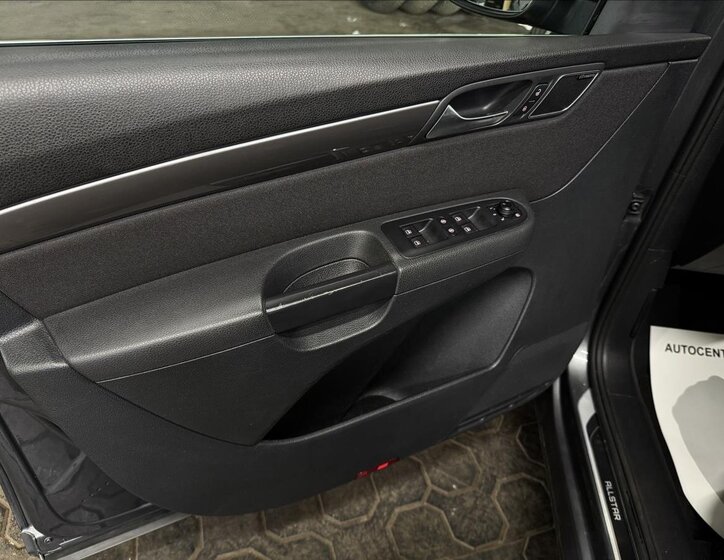 Volkswagen Sharan MPV 2,0 l 162 kw