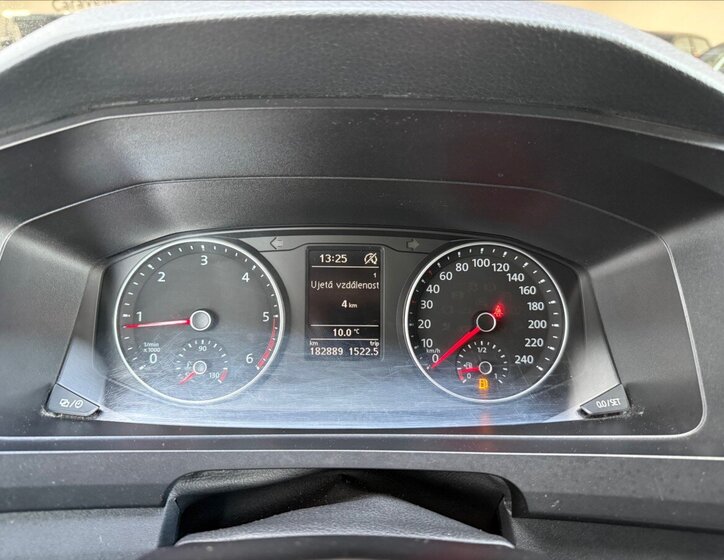 Volkswagen Transporter 18